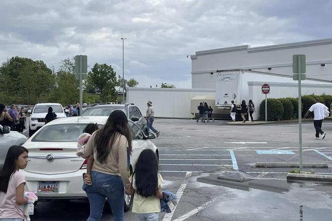 Tiroteo en centro comercial de Carolina del Sur deja 12 heridos; hay 3 detenidos