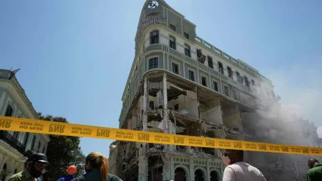 Suben a 22 los muertos en la explosión de hotel Saratoga en La Habana