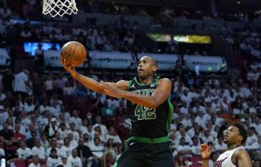 Celtics vencen al Heat, están a un triunfo de la final; Horford anota 16