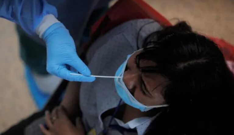 Salud Pública reporta 109 contagios y 32 personas hospitalizadas por COVID-19