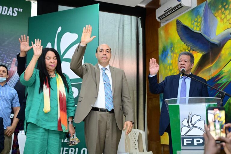 Leonel Fernández afirma gobierno toma “medidas reactivas a raíz de las observaciones» que hace la FP  
