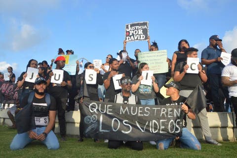 Ciudadanos en Plaza de la Bandera piden a gritos justicia por muerte de David