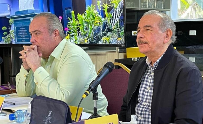 Danilo Medina encabeza reunión del Comité Político del PLD en un lugar no revelado