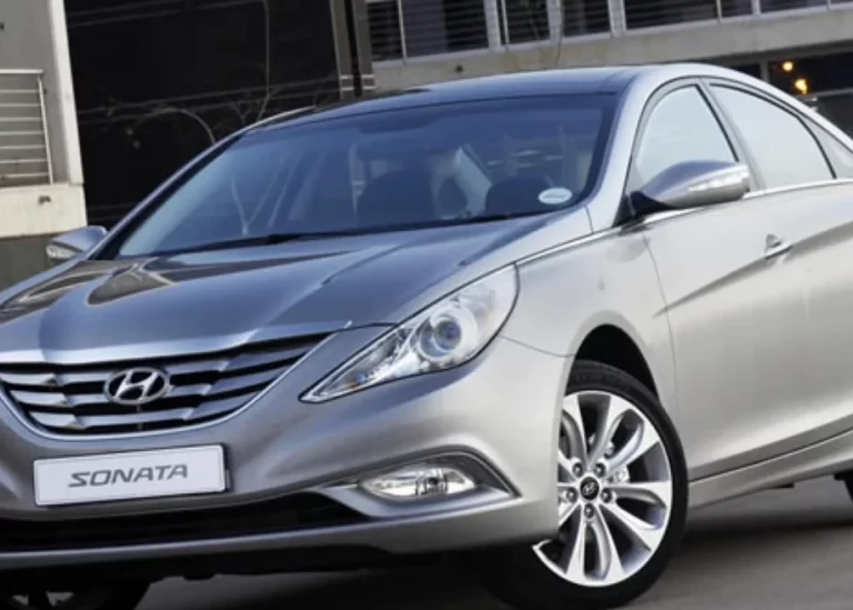 Por problemas con mangueras Hyundai retira 215,000 Sonatas del mercado