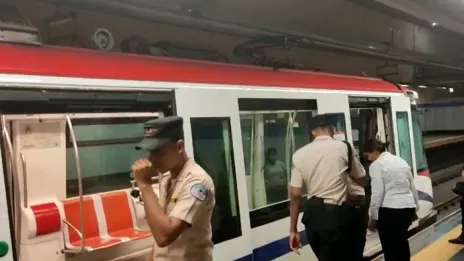 Evacuan pasajeros del Metro de Santo Domingo por supuesta humareda