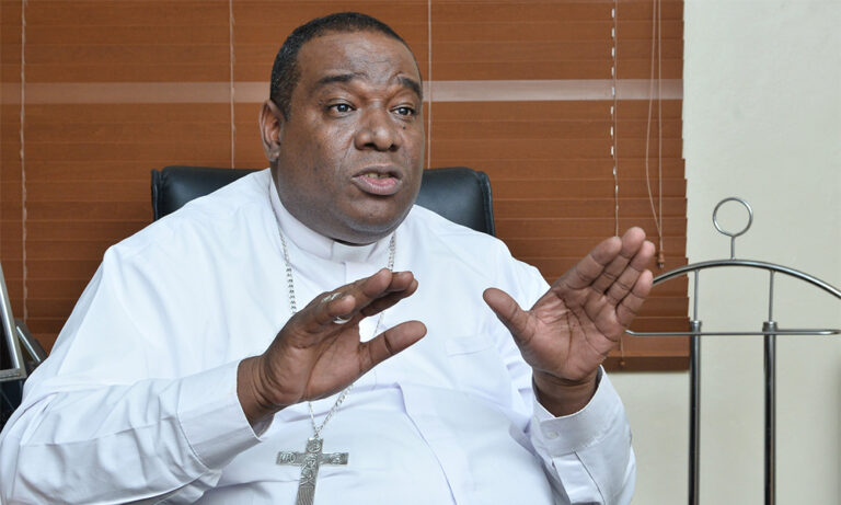 Obispo de la Altagracia dice que se debe ser más selectivo al reclutar choferes para evitar accidentes
