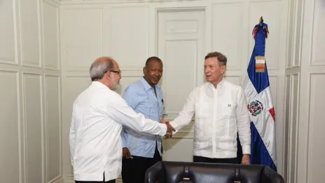 Canciller y diplomático secuestrado en Haití se reúnen para hablar sobre lo sucedido