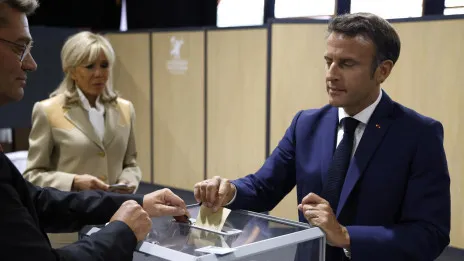 Baja participación se registra en elecciones legislativas de Francia