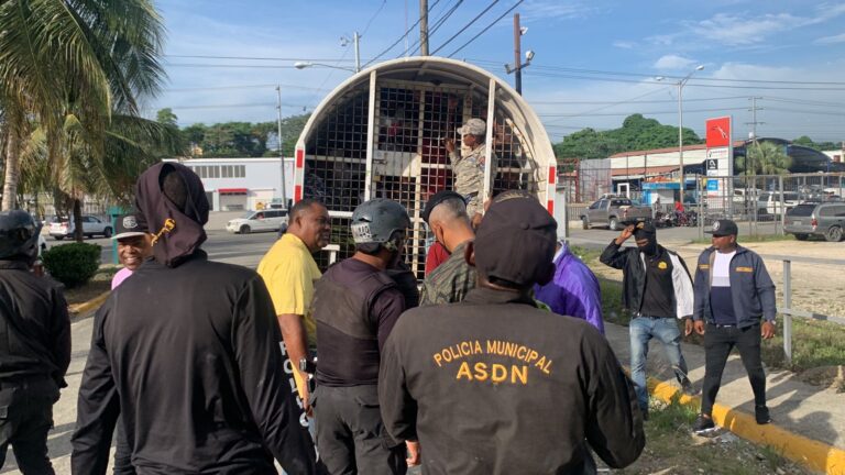 ASDN y Migración detienen 166 haitianos ilegales arrabalizaban la vía pública