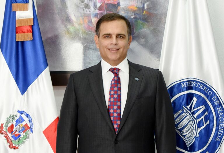 Ministro de Hacienda dice dominicanos se han ahorrado 18,968 millones de pesos en lo que va de este 2022