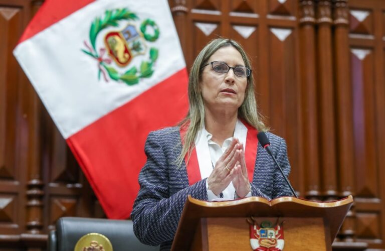 Presidenta del Senado de Perú denuncia recibe  amenazas de muerte