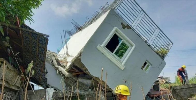 Aumenta a diez el número de muertos por el terremoto en Filipinas