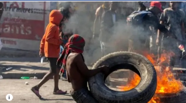 Niños huyen de la sangrienta guerra entre bandas en Haití