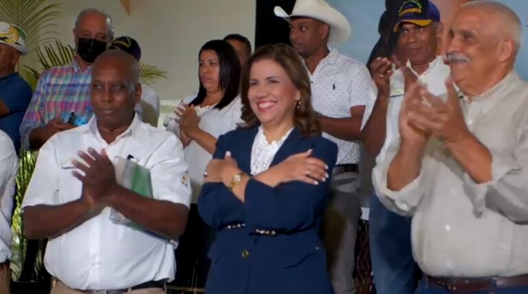 Margarita Cedeño afirma estar comprometida a recuperar el desarrollo en el campo dominicano