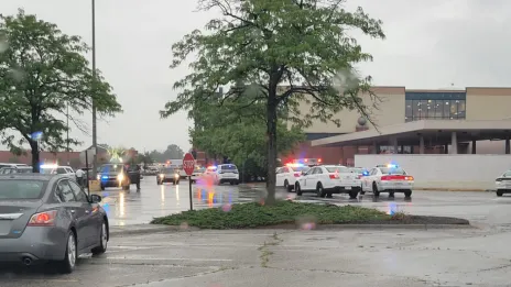 Cuatro muertos en un tiroteo en un centro comercial en Indiana, Estados Unidos