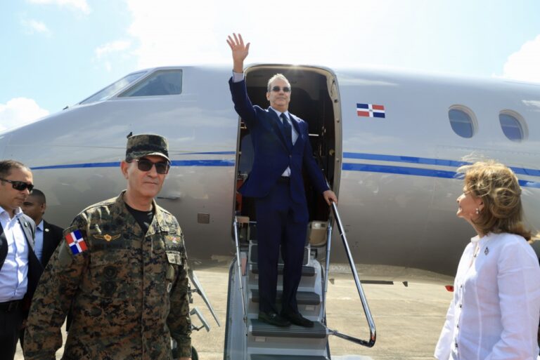 Presidente Abinader viaja este sábado a Colombia para asistir a la toma de posesión del nuevo presidente
