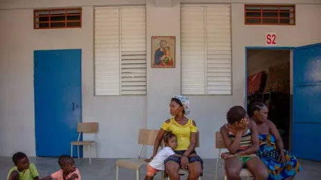 Bandas armadas en Haití violan colectivamente a más de 50 mujeres
