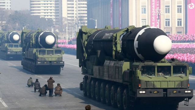 Corea del Norte aprueba usar armas nucleares «automáticamente» en caso de ser atacada