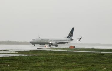 Aeropuerto de Punta Cana anuncia llegada del primer vuelo tras paso del huracán Fiona por RD