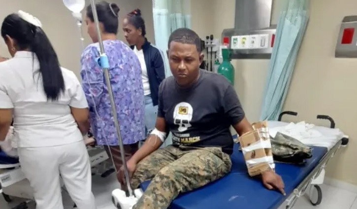 Camión se accidenta con miembros del Ejército Dominicano en Barahona