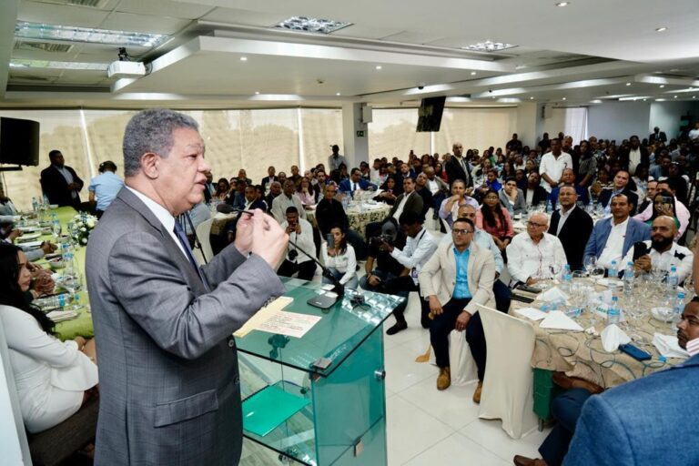 Leonel Fernández: promoveremos la innovación y el emprededurismo en Santo Domingo Este