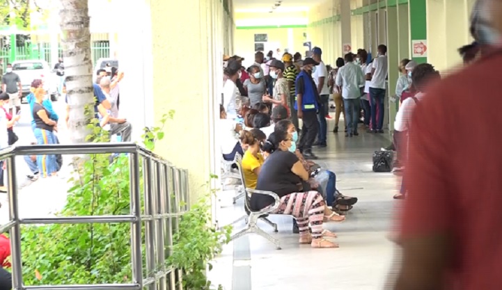 Al menos 26 estudiantes se intoxican con el desayuno escolar en una escuela de Herrera