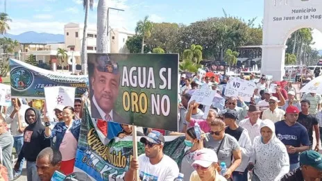 Marchan en San Juan contra explotación minera en Los Romeros