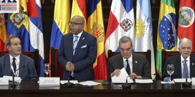 Presidente encabeza acto inaugural del XI Foro Parlamentario Iberoamericano