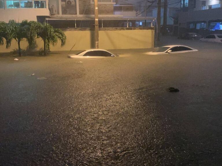 Ascienden a seis las muertes provocadas por las inundaciones generadas por lluvias del viernes en la capital