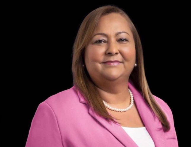 Renuncia del PLD la expresidenta del Concejo de Regidores de Santo Domingo Este