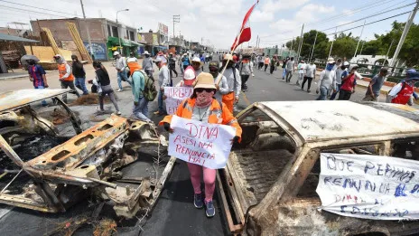 Suben a 22 los fallecidos en las protestas de Perú