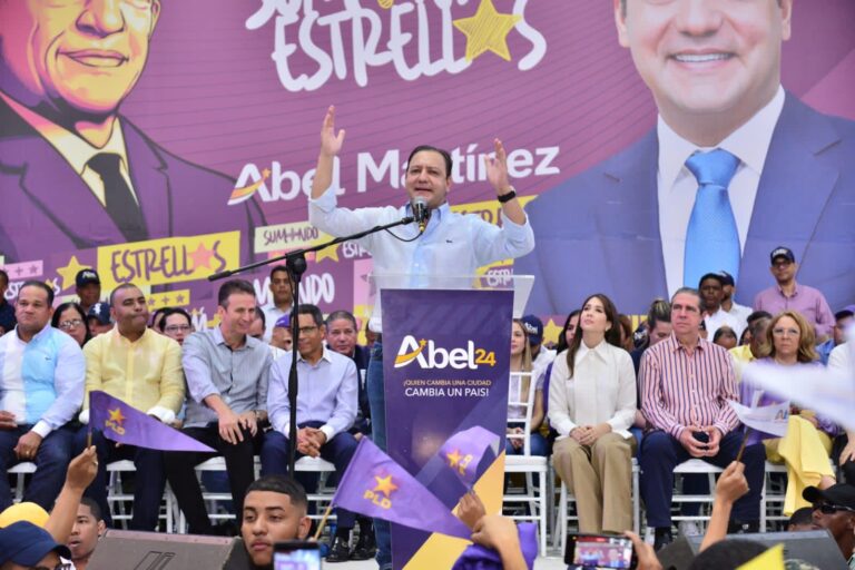 Abel Martínez al Gobierno: “vengan al Cibao para que aprendan cómo se gerencia una ciudad y un país”
