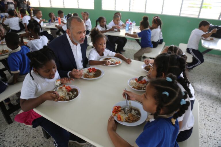 INABIE entregó más de 789.4 millones de raciones alimenticias en el 2022 a través del Programa de Alimentación Escolar
