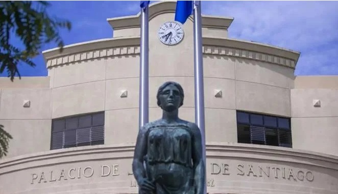 Apresan a director de centro de rehabilitación de menores en Santiago acusado de violar  internados