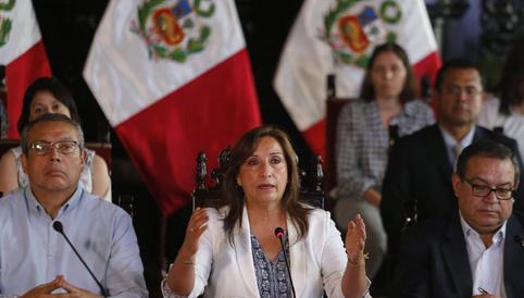 Dina Boluarte descarta que vaya a renunciar: “El Perú no está para venganzas políticas”