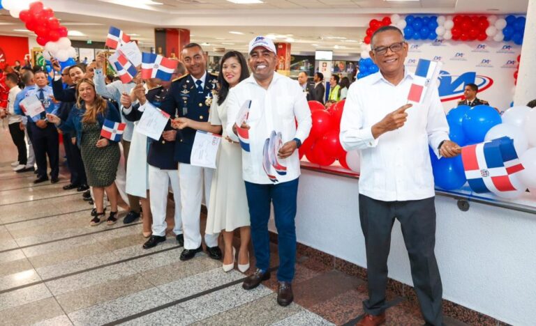 Departamento Aeroportuario recibe dominicanos a ritmo de Merengue en el AILA