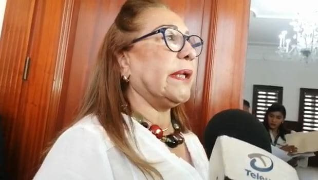 Gobernadora dice 25% santiagueros no han sido censados por problemas técnicos en las tabletas