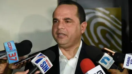 Manuel Crespo barre el piso con legisladores de la Fuerza del Pueblo por hacerle quorum al gobierno