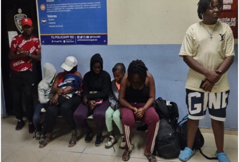 Apresan conductor haitiano por transportar compatriotas indocumentados