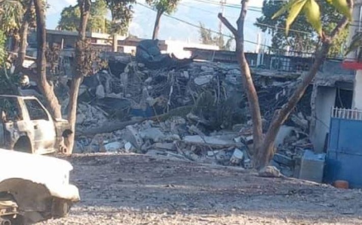 En otro ataque, bandas armadas en Haití destruyen una estación policial