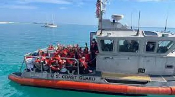 Florida activa a la Guardia Nacional para enfrentar ola migratoria por mar