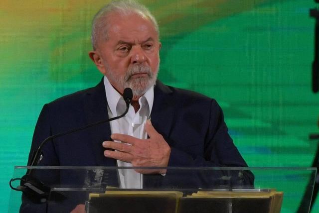 Lula reacciona a violento asalto a sedes de Gobierno interviniendo fuerzas de seguridad de Brasilia