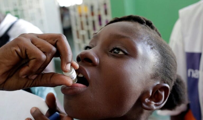 OMS advierte sobre elevados brotes de cólera globales y escasez de vacunas