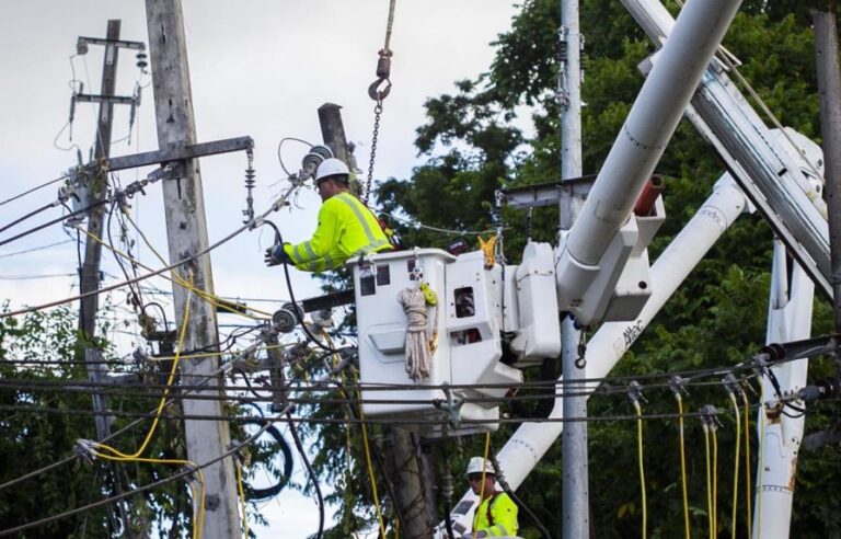 Puerto Rico privatizará generación eléctrica ante apagones
