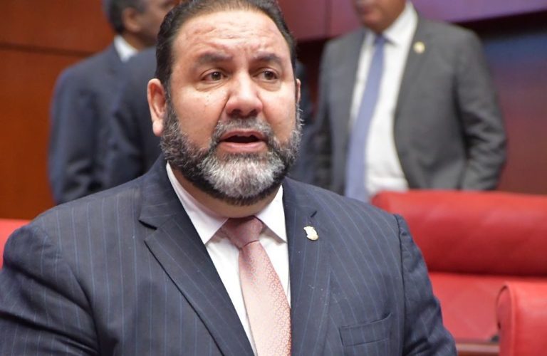 «El Código Penal está secuestrado en la Cámara de Diputados», denuncia senador Ramón Rogelio Genao