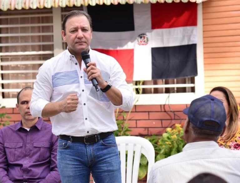 “El pueblo dominicano necesita vivir sin temor y con dignidad”, afirma Abel Martínez