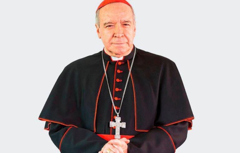 Cardenal López Rodríguez es puesto en retiro como mayor general capellán