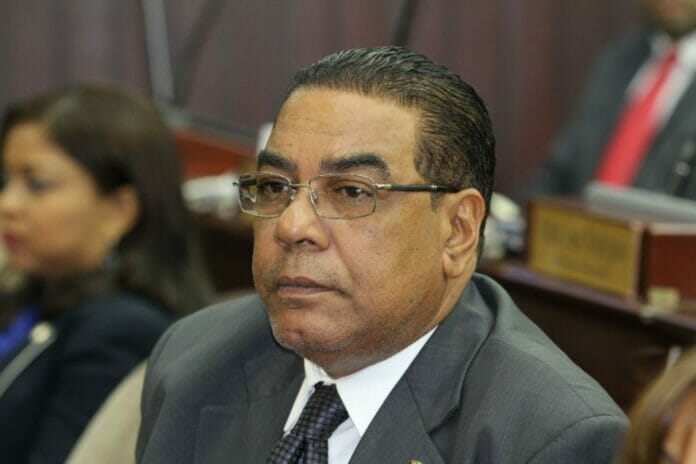 ¡Continúa hemorragia en el PLD! ahora renuncia exdiputado Aridio Vásquez Reyes