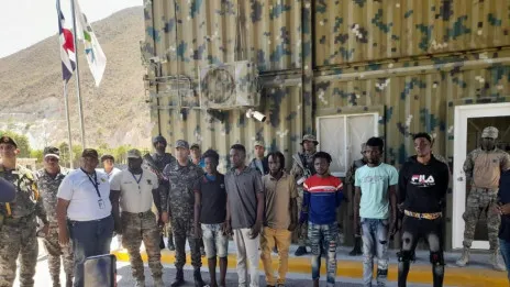Ejército apresa seis haitianos ilegales en la frontera, sospechosos de matar policías en su país
