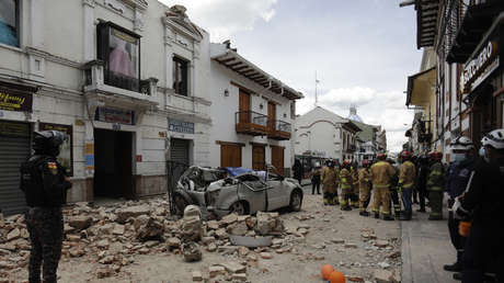 Un sismo de magnitud 6,7 deja al menos 12 muertos y causa daños materiales en Ecuador